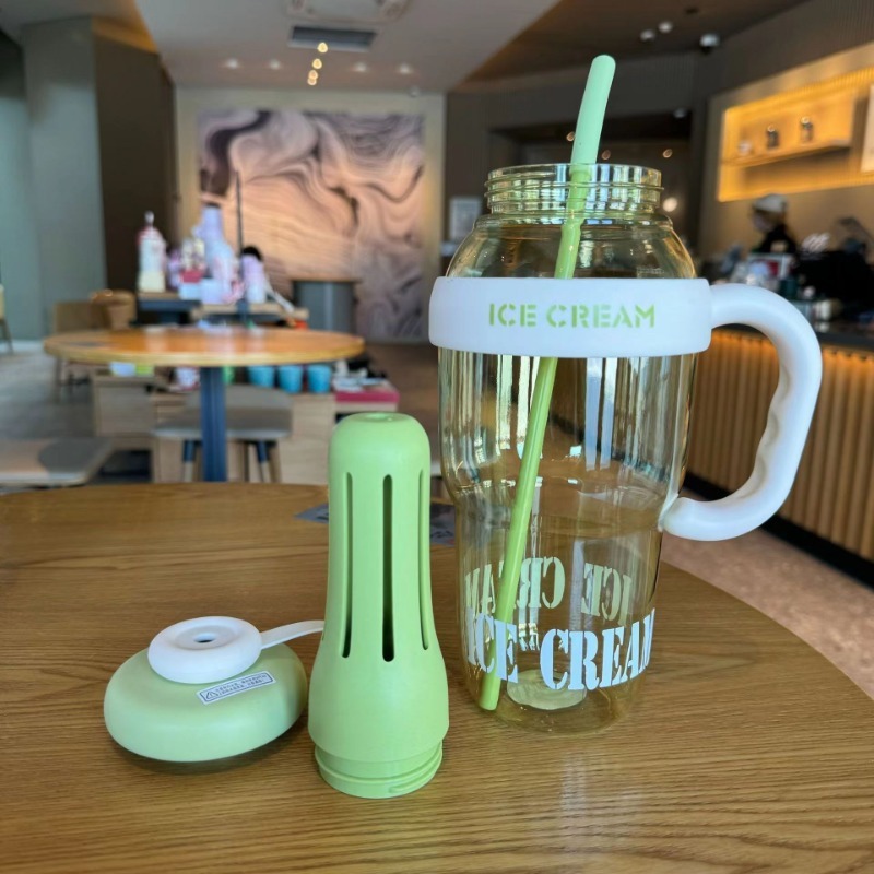 Copo Tumbler Oversized Moderno - Training Cup Straw avaliação e preço